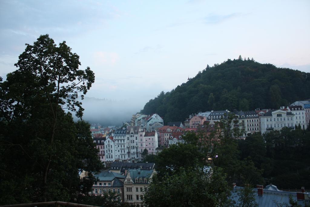 Apartments Vera Karlovy Vary Kültér fotó