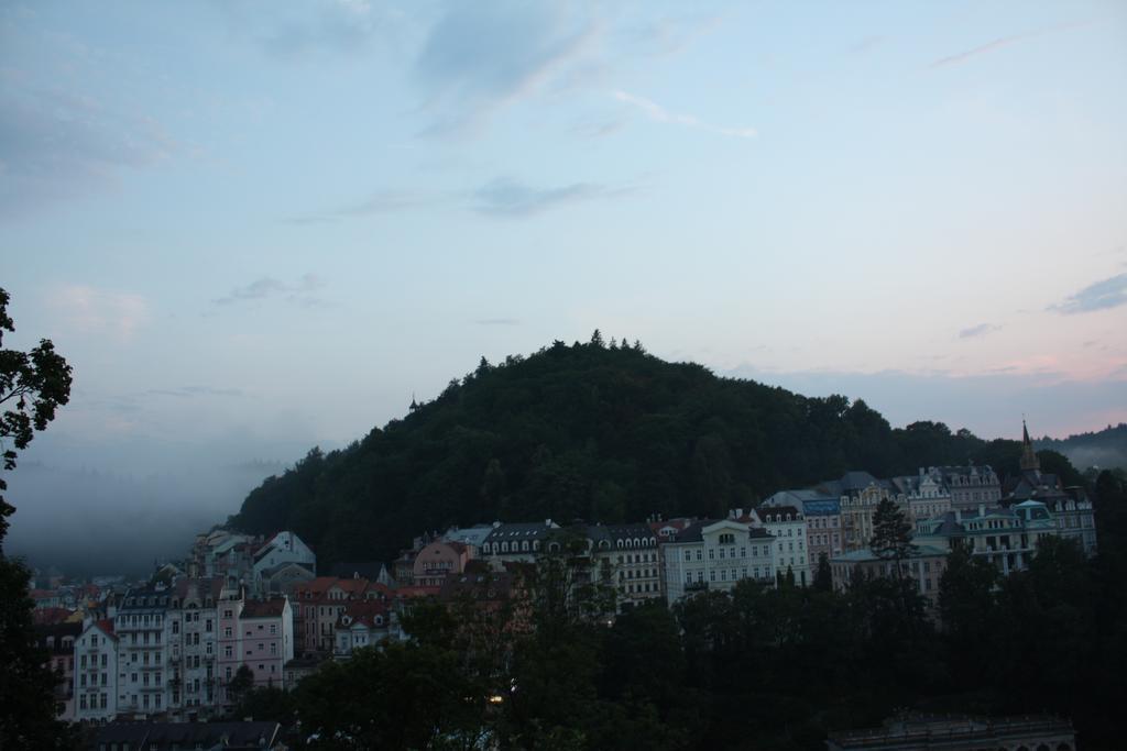 Apartments Vera Karlovy Vary Kültér fotó